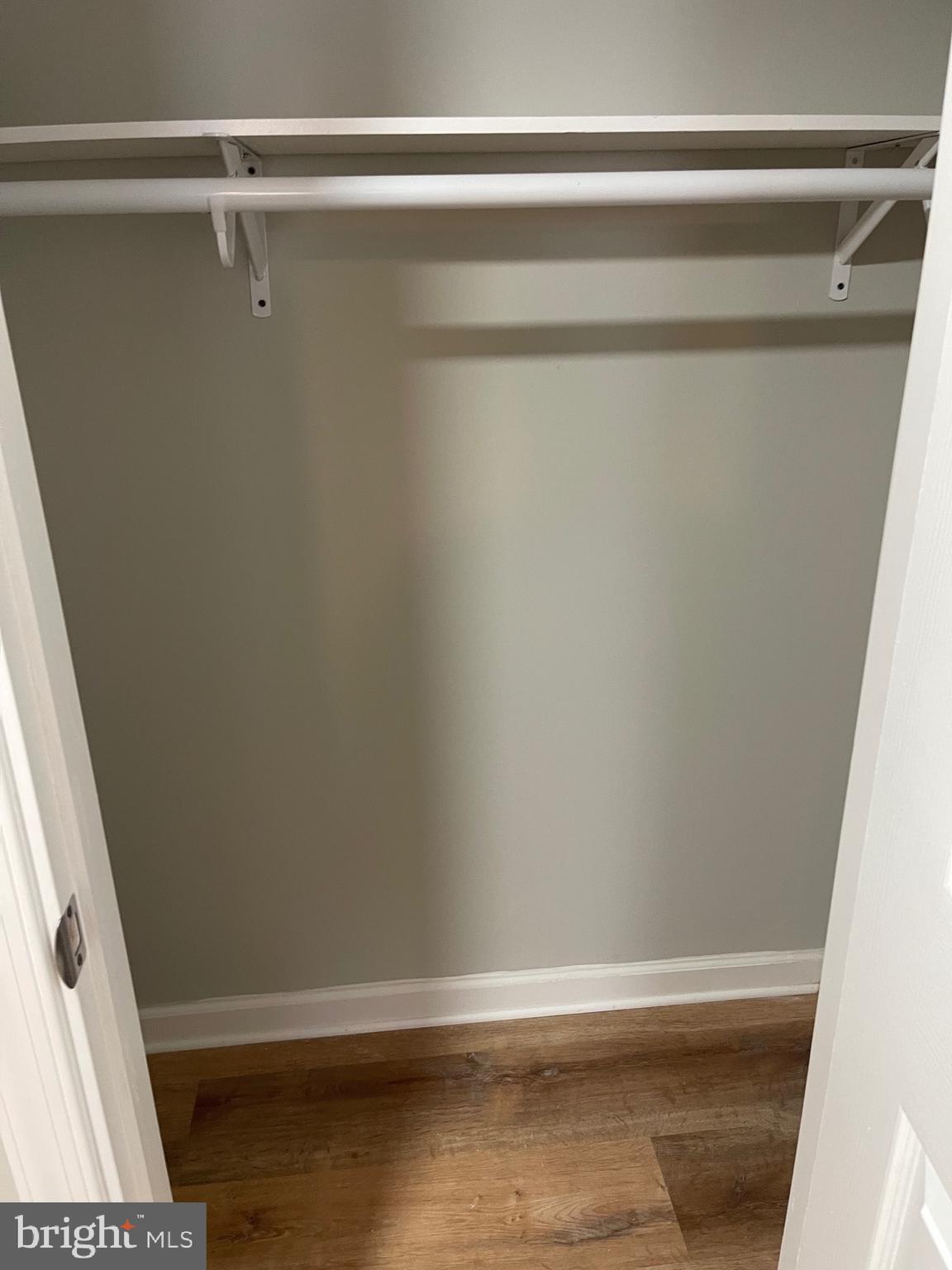 CALVERTON - Residential Lease