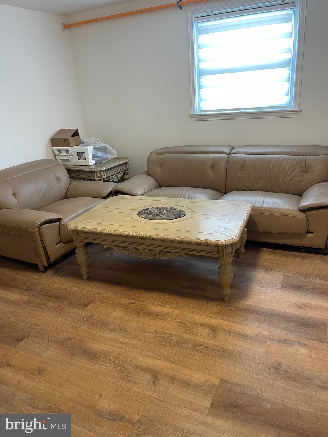 CALVERTON - Residential Lease