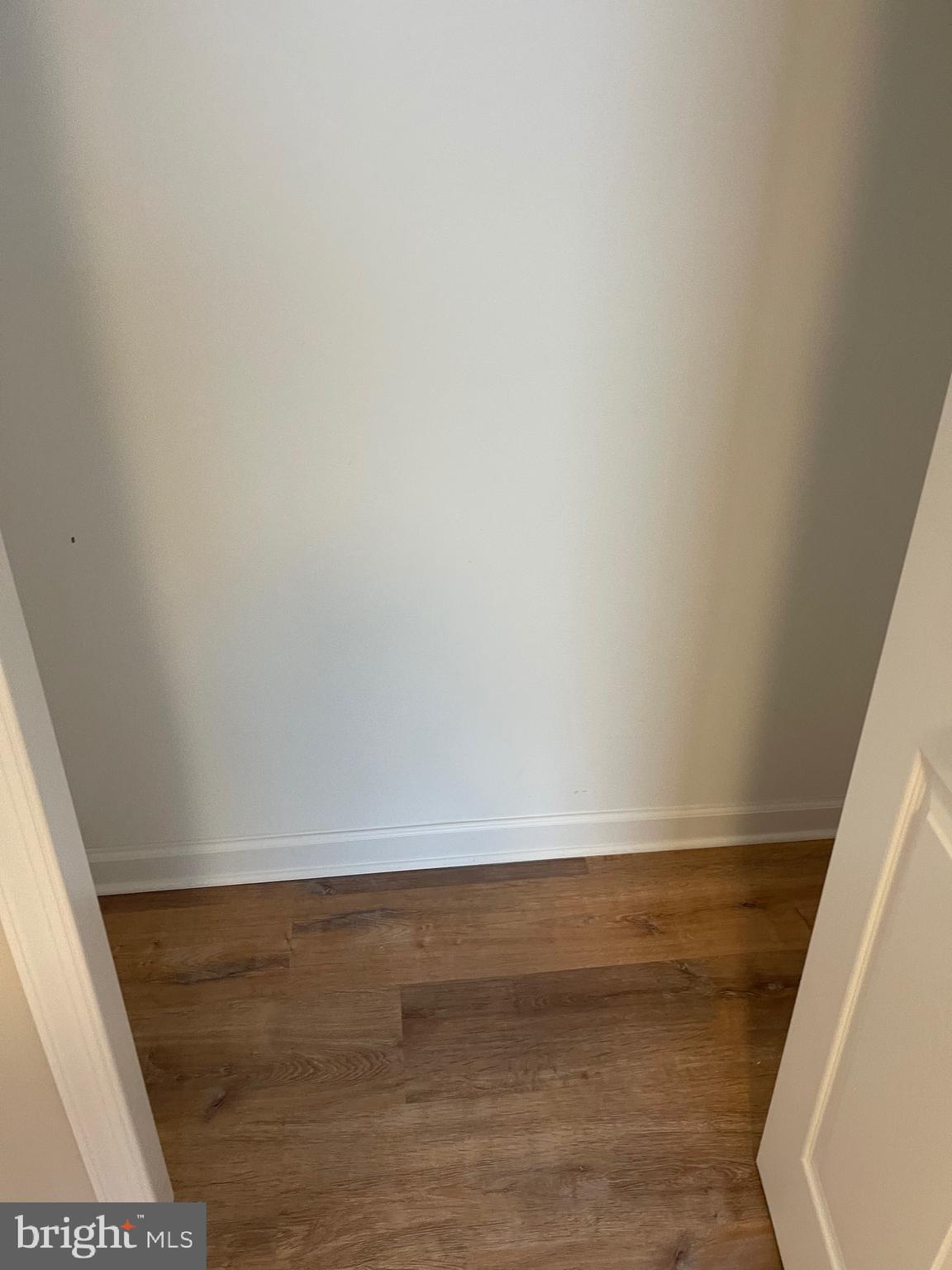 CALVERTON - Residential Lease