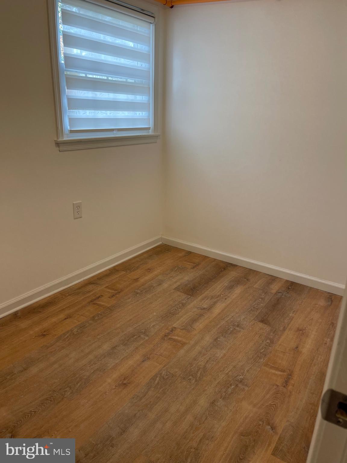 CALVERTON - Residential Lease