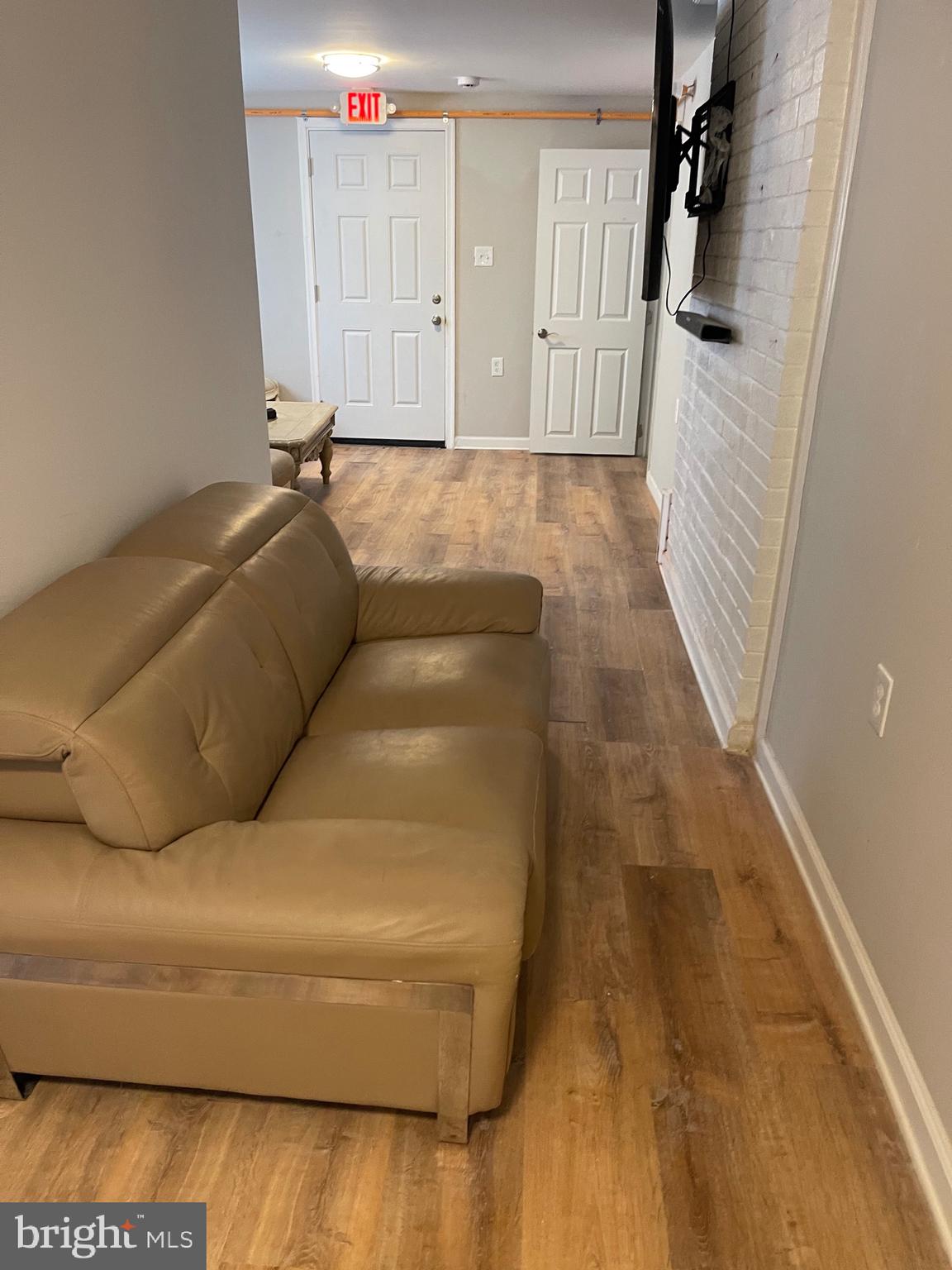 CALVERTON - Residential Lease