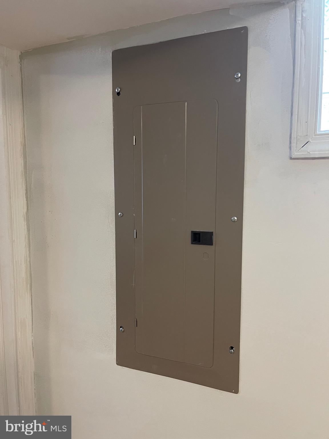 CALVERTON - Residential Lease