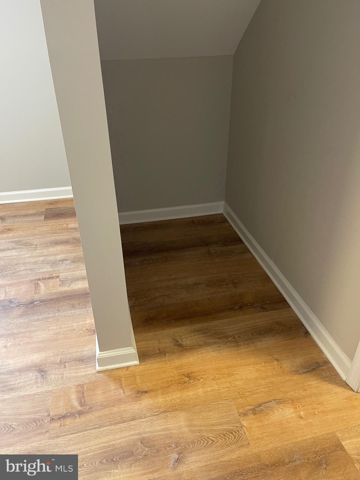 CALVERTON - Residential Lease