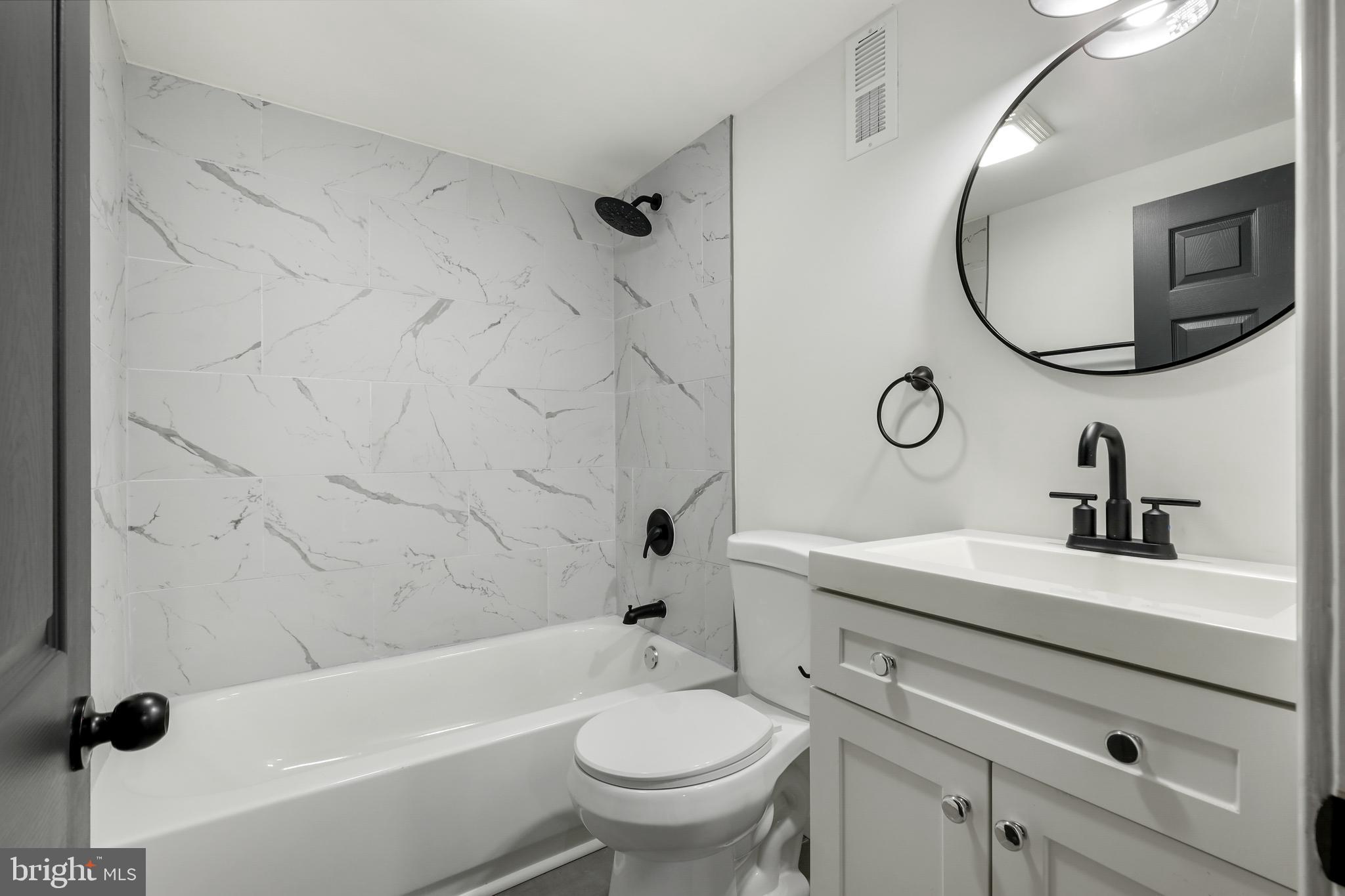 CHRISTOPHER - Residential