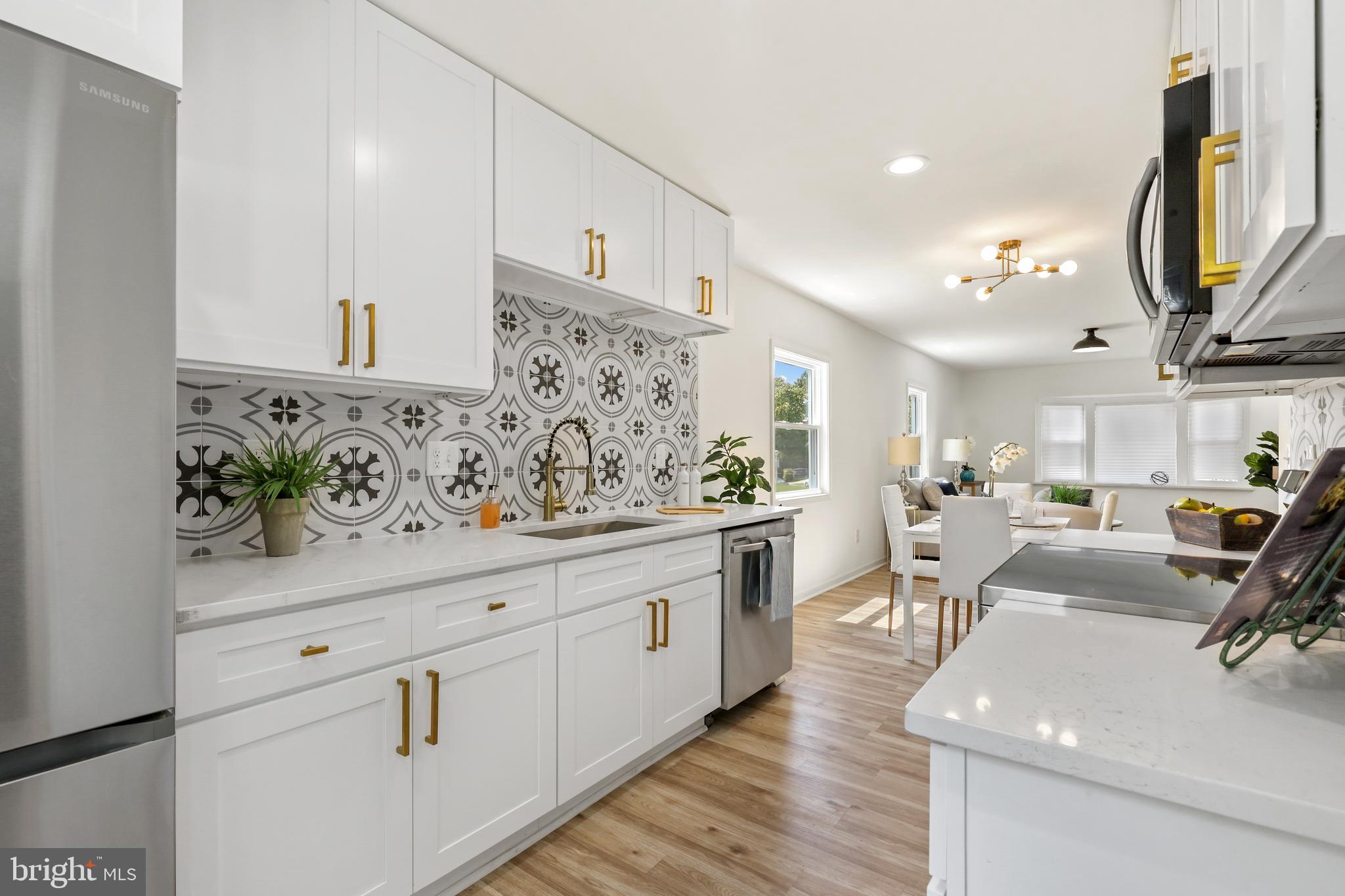 CHRISTOPHER - Residential