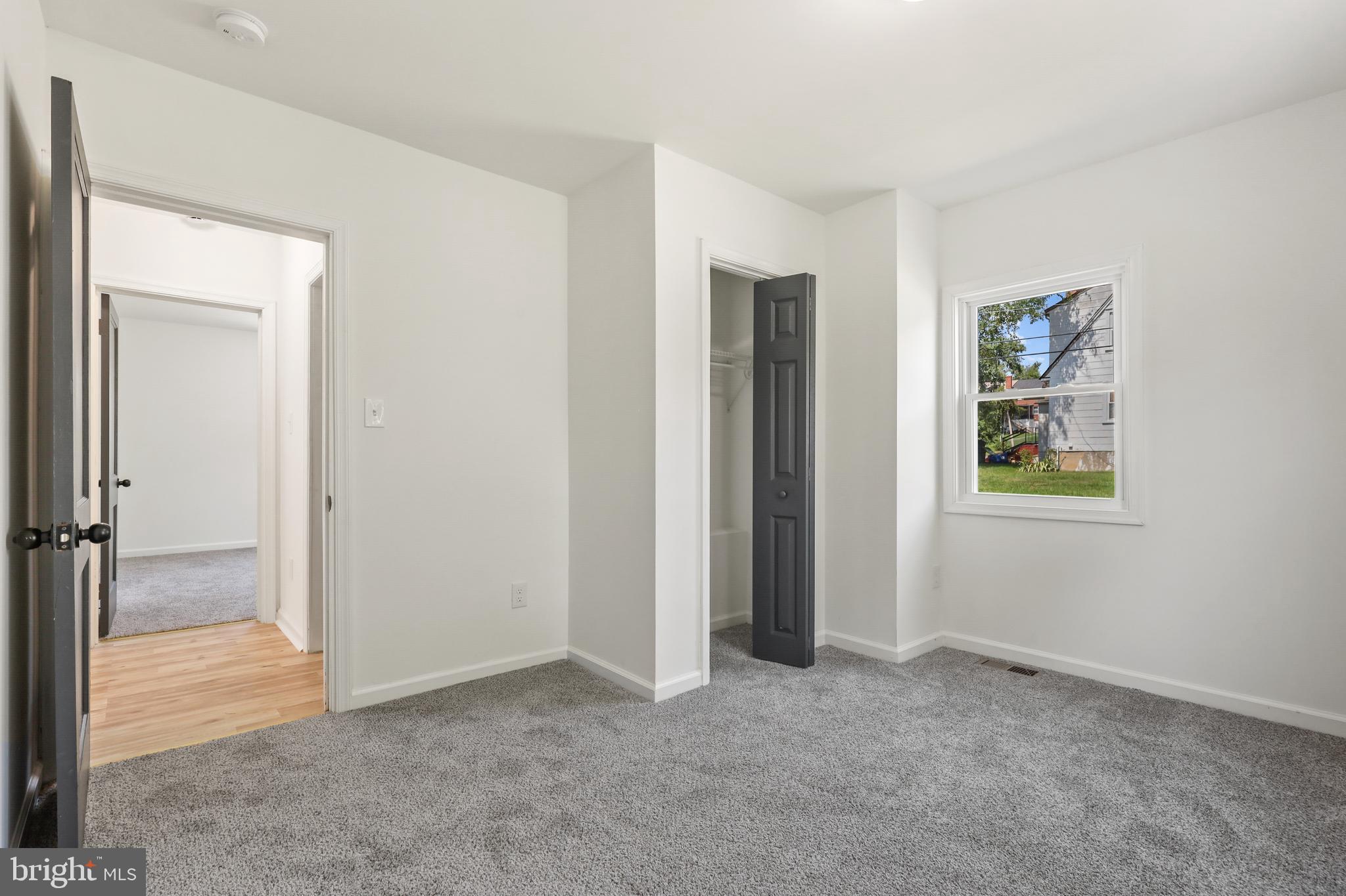 CHRISTOPHER - Residential