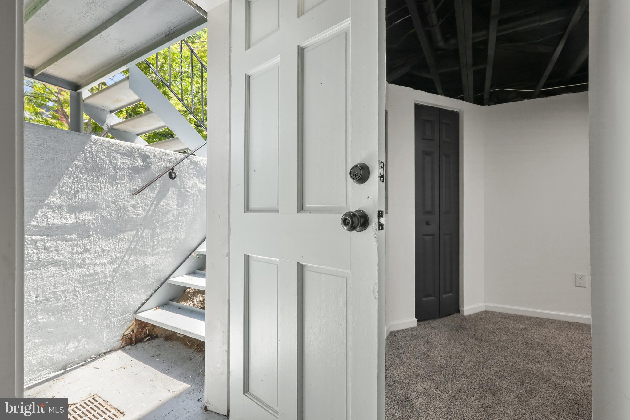 CHRISTOPHER - Residential