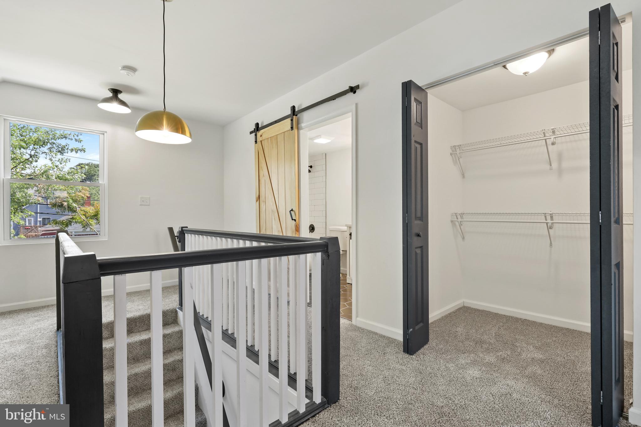 CHRISTOPHER - Residential