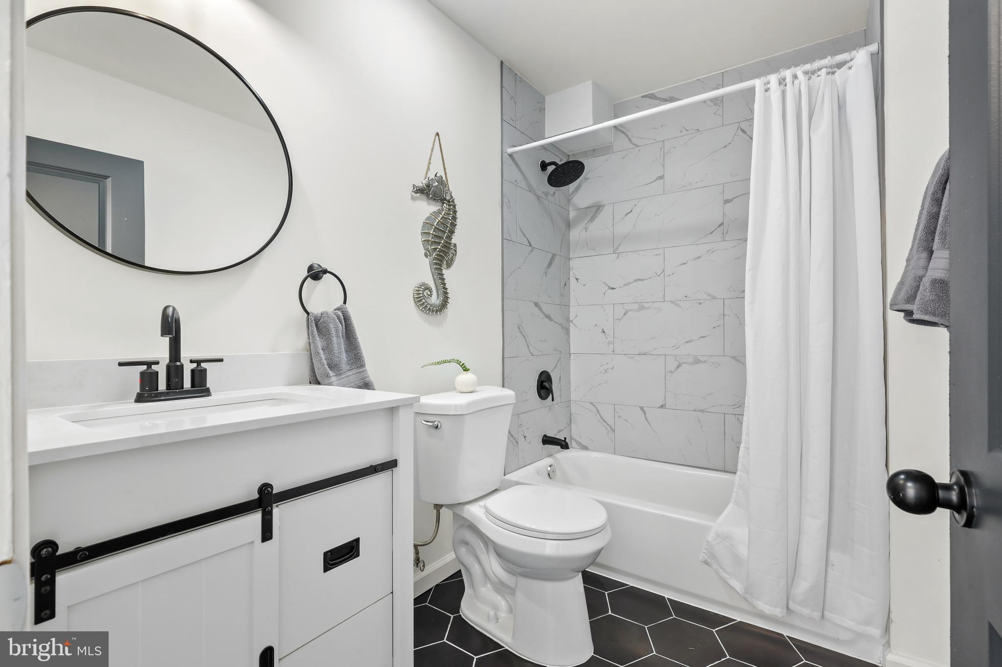 CHRISTOPHER - Residential