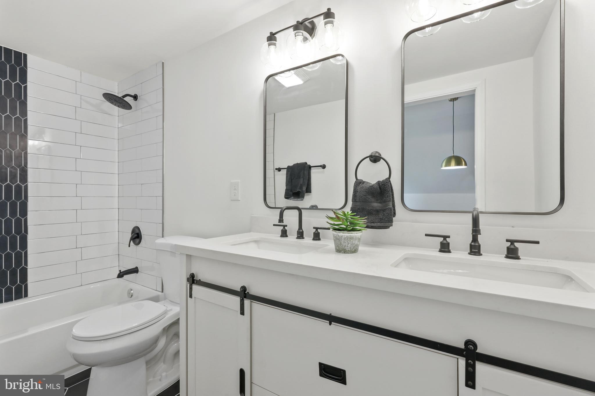 CHRISTOPHER - Residential