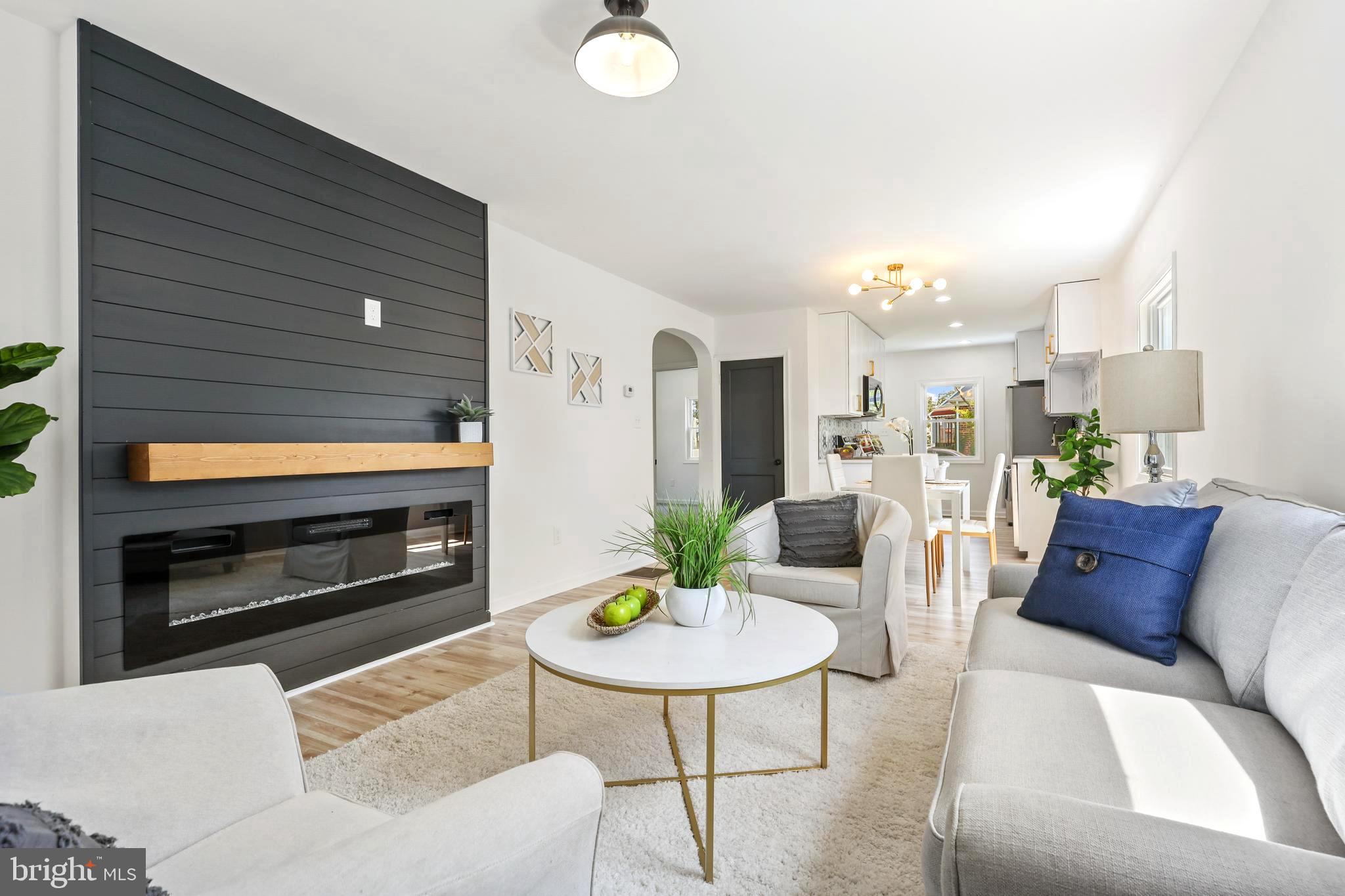 CHRISTOPHER - Residential