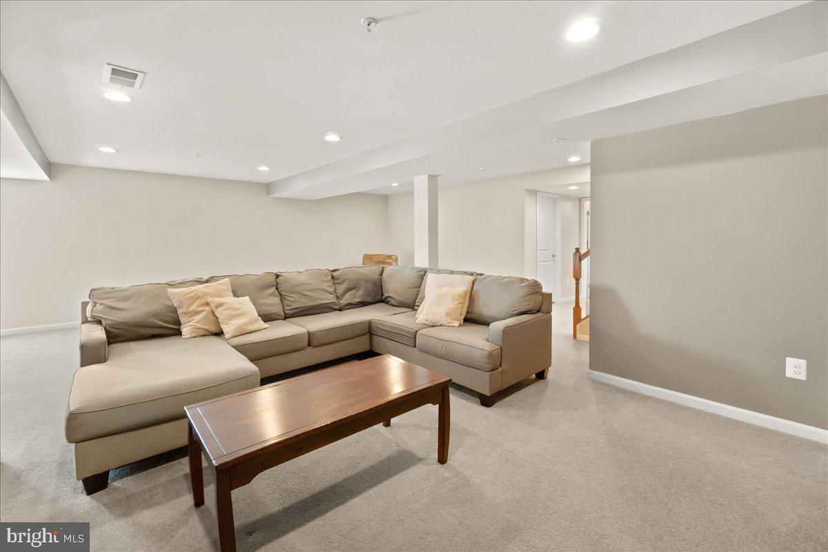 MIDDLETOWN GLEN - Residential