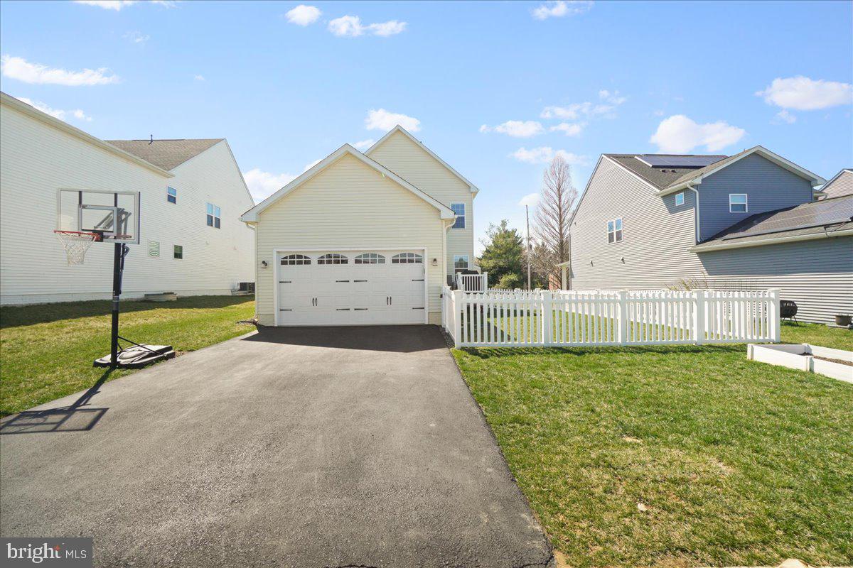 MIDDLETOWN GLEN - Residential