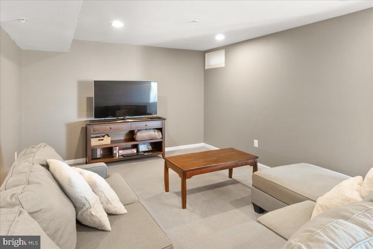 MIDDLETOWN GLEN - Residential