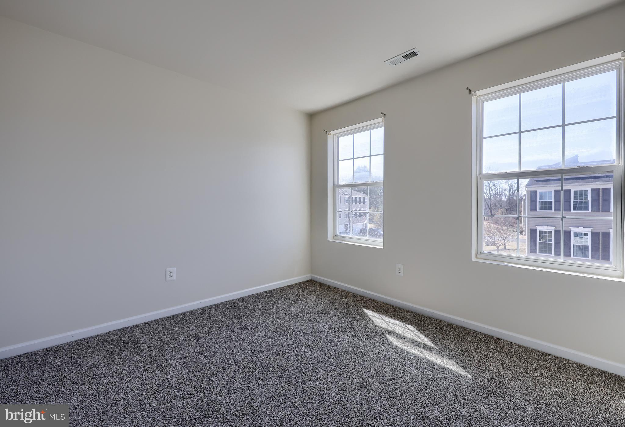 IRON BRIDGE LANDING - Residential