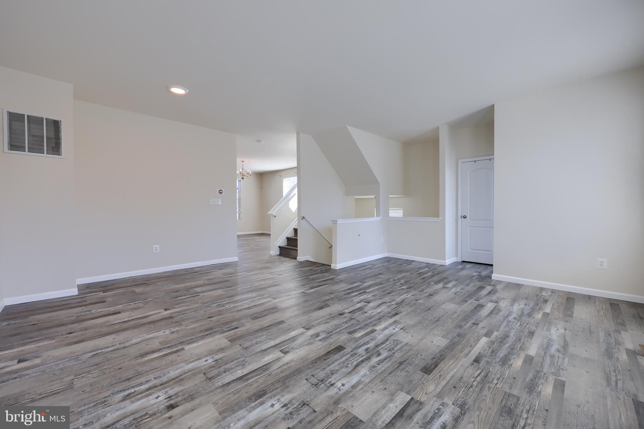 IRON BRIDGE LANDING - Residential