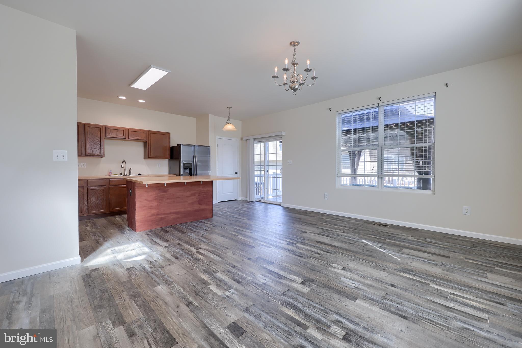 IRON BRIDGE LANDING - Residential