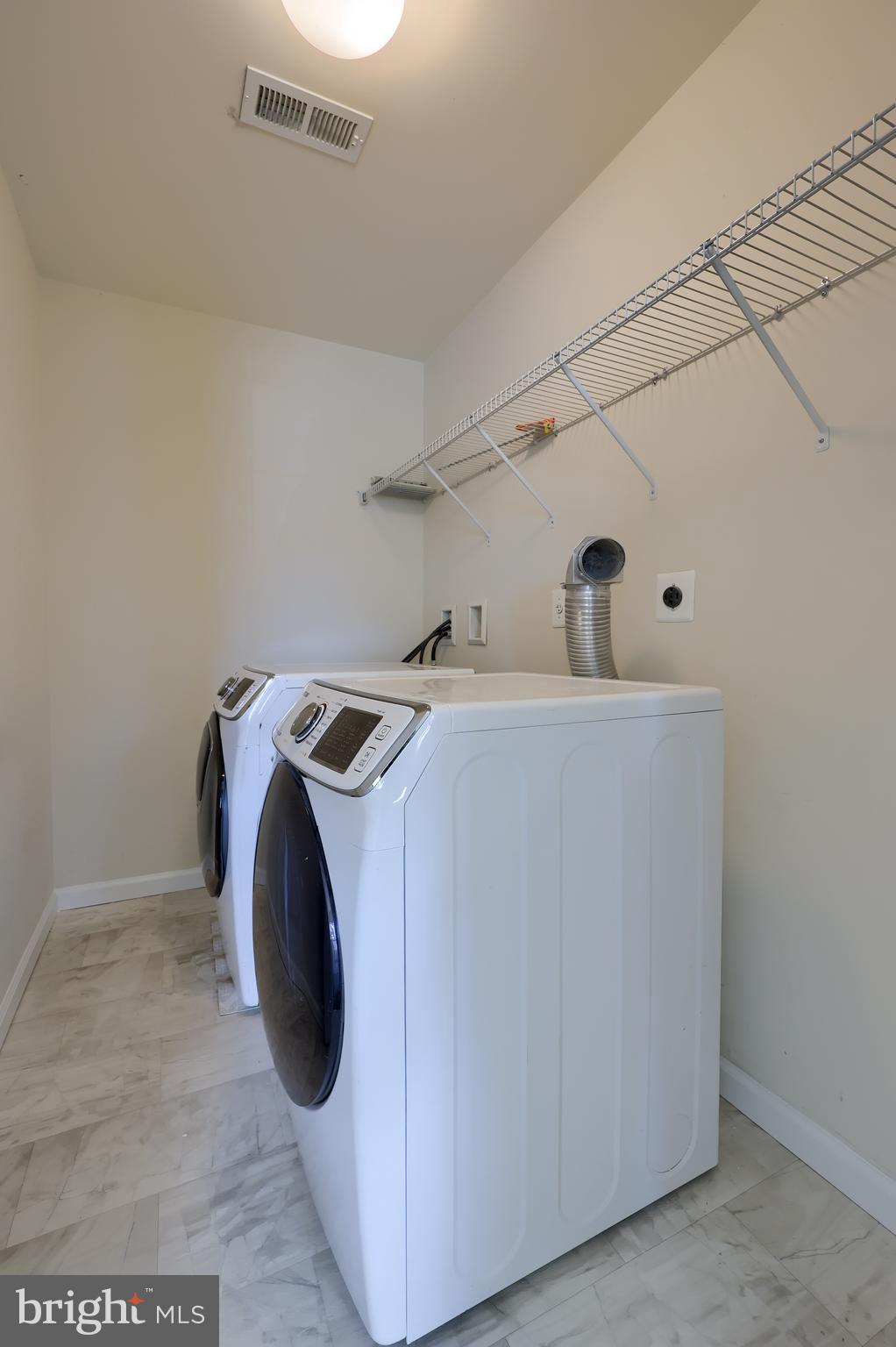 IRON BRIDGE LANDING - Residential