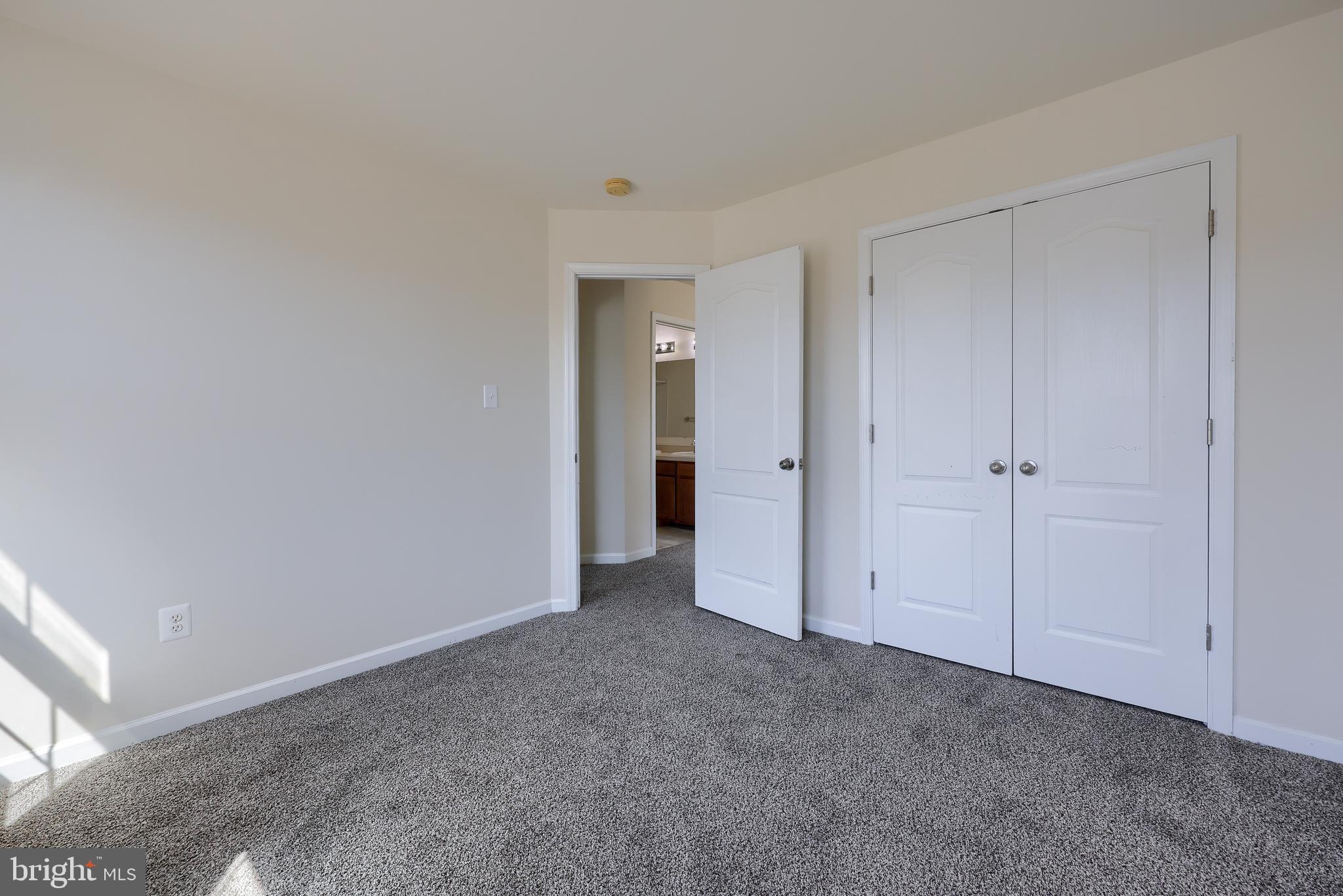 IRON BRIDGE LANDING - Residential