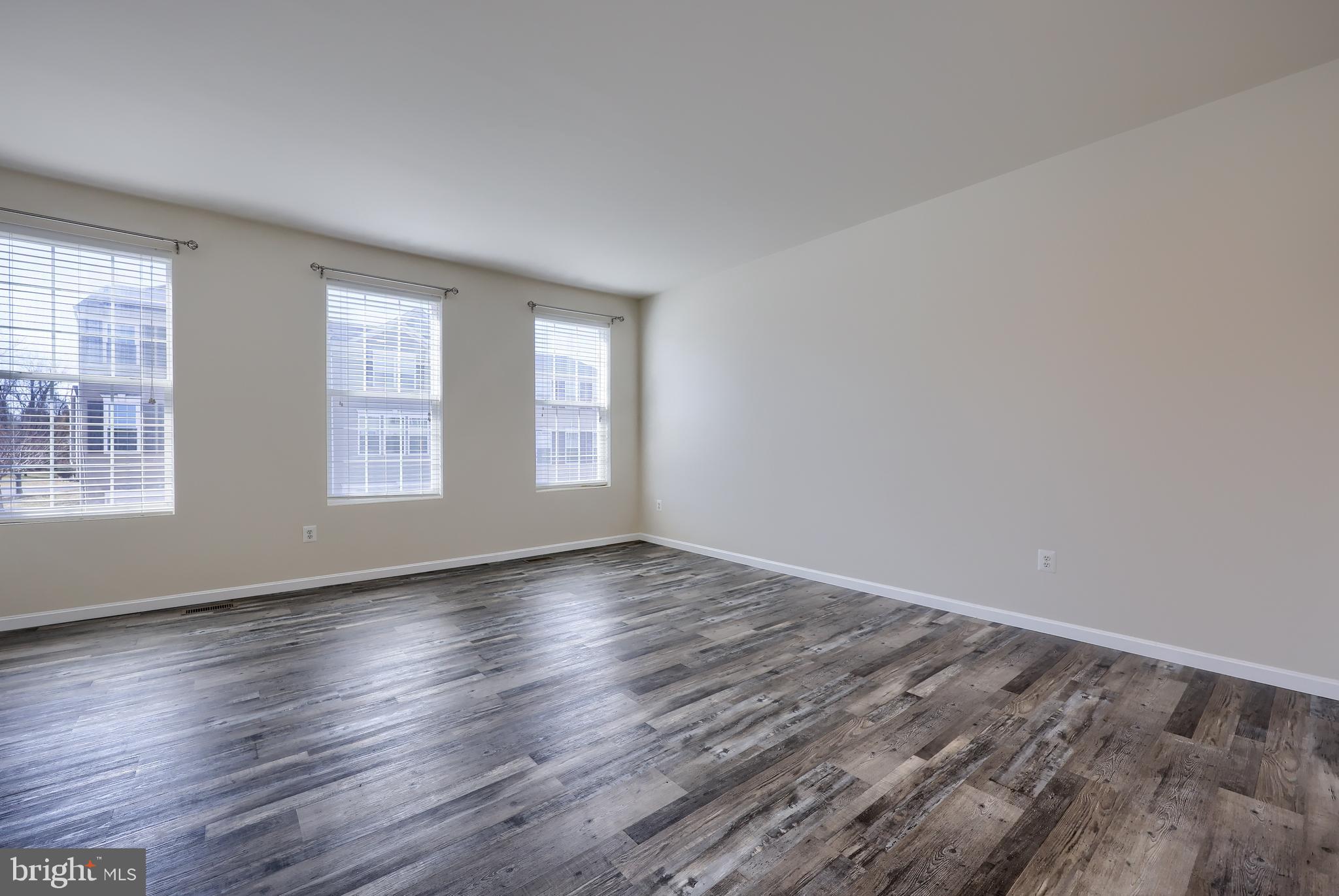 IRON BRIDGE LANDING - Residential