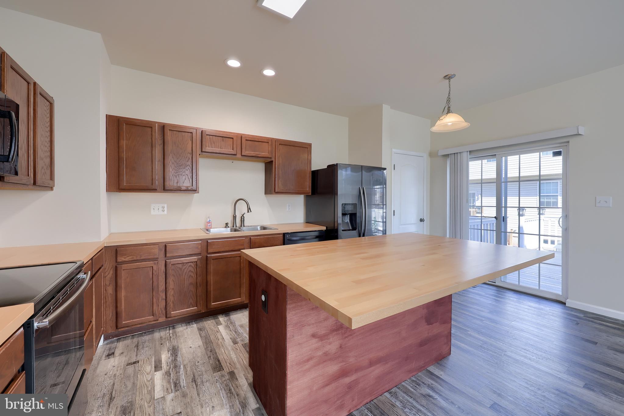 IRON BRIDGE LANDING - Residential