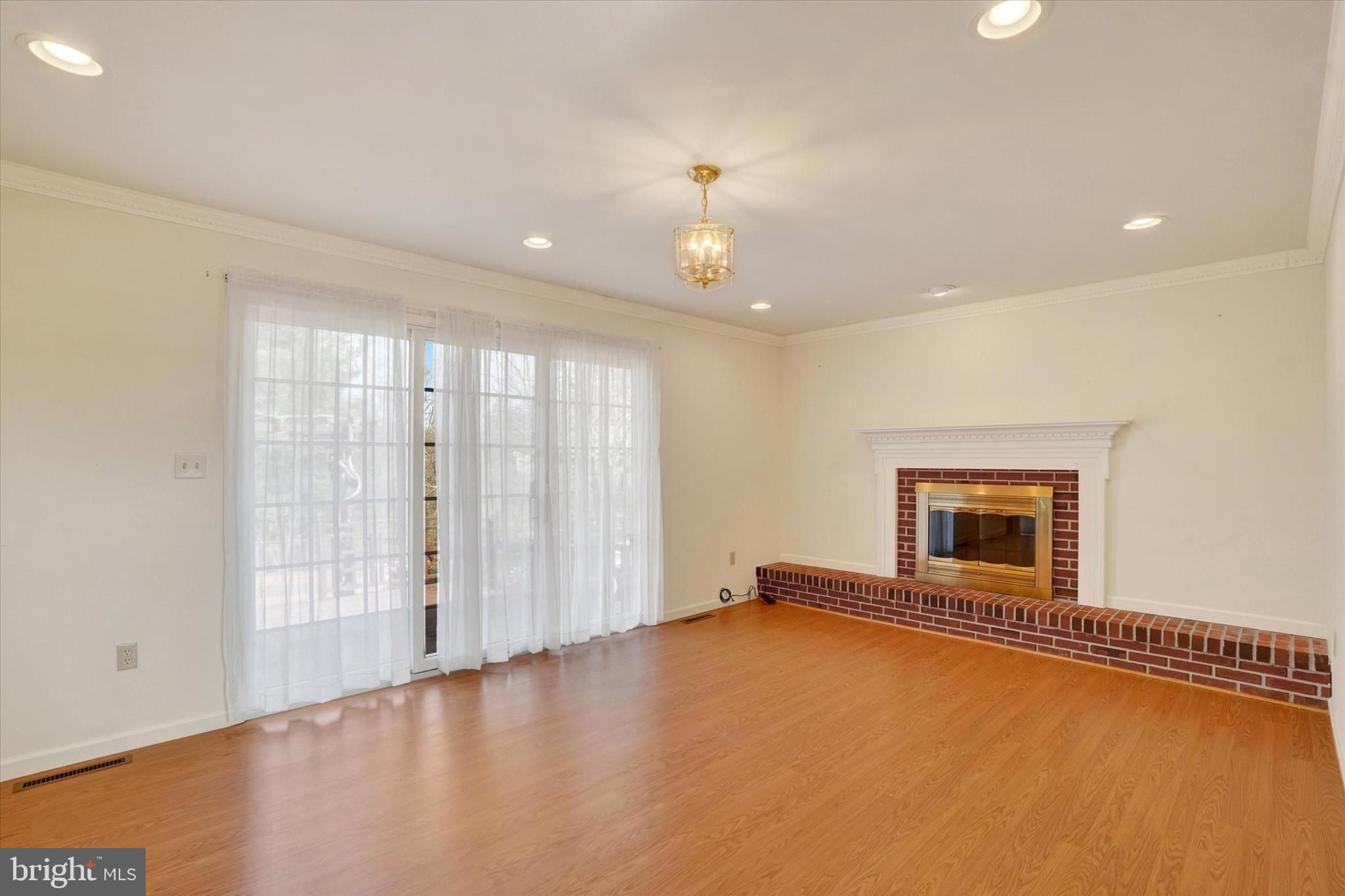 2729 SPARROW DRIVE