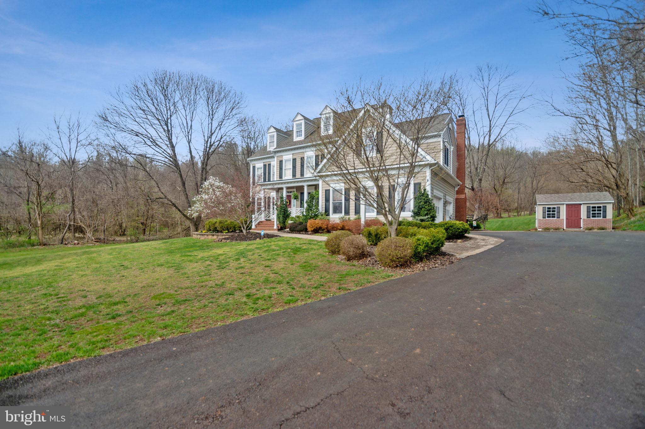 HUNTSMANS RIDGE - Residential