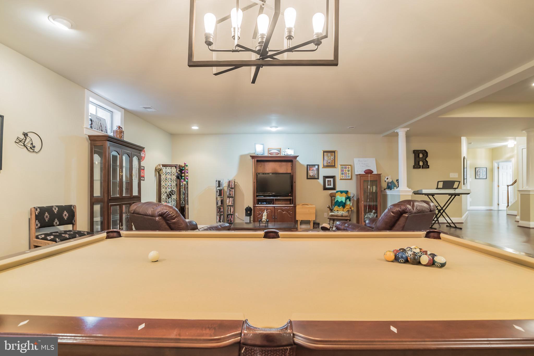 HUNTSMANS RIDGE - Residential