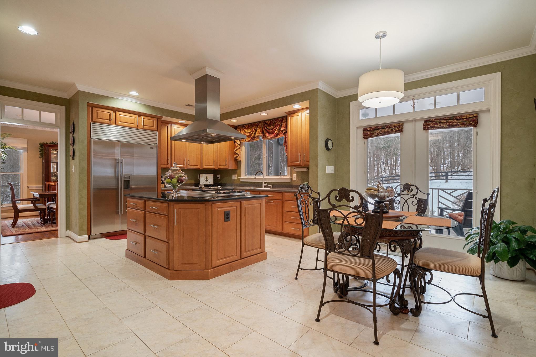 HUNTSMANS RIDGE - Residential