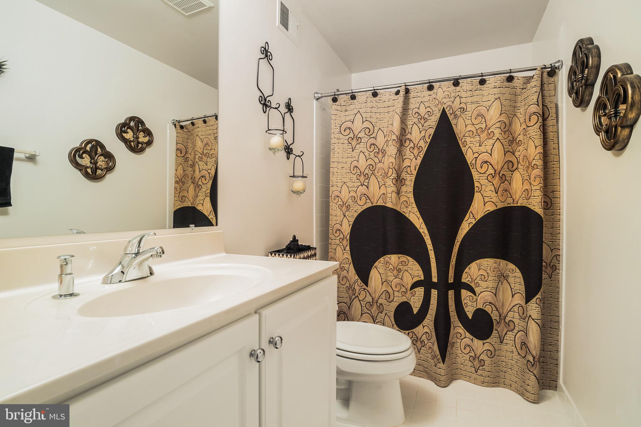 HUNTSMANS RIDGE - Residential