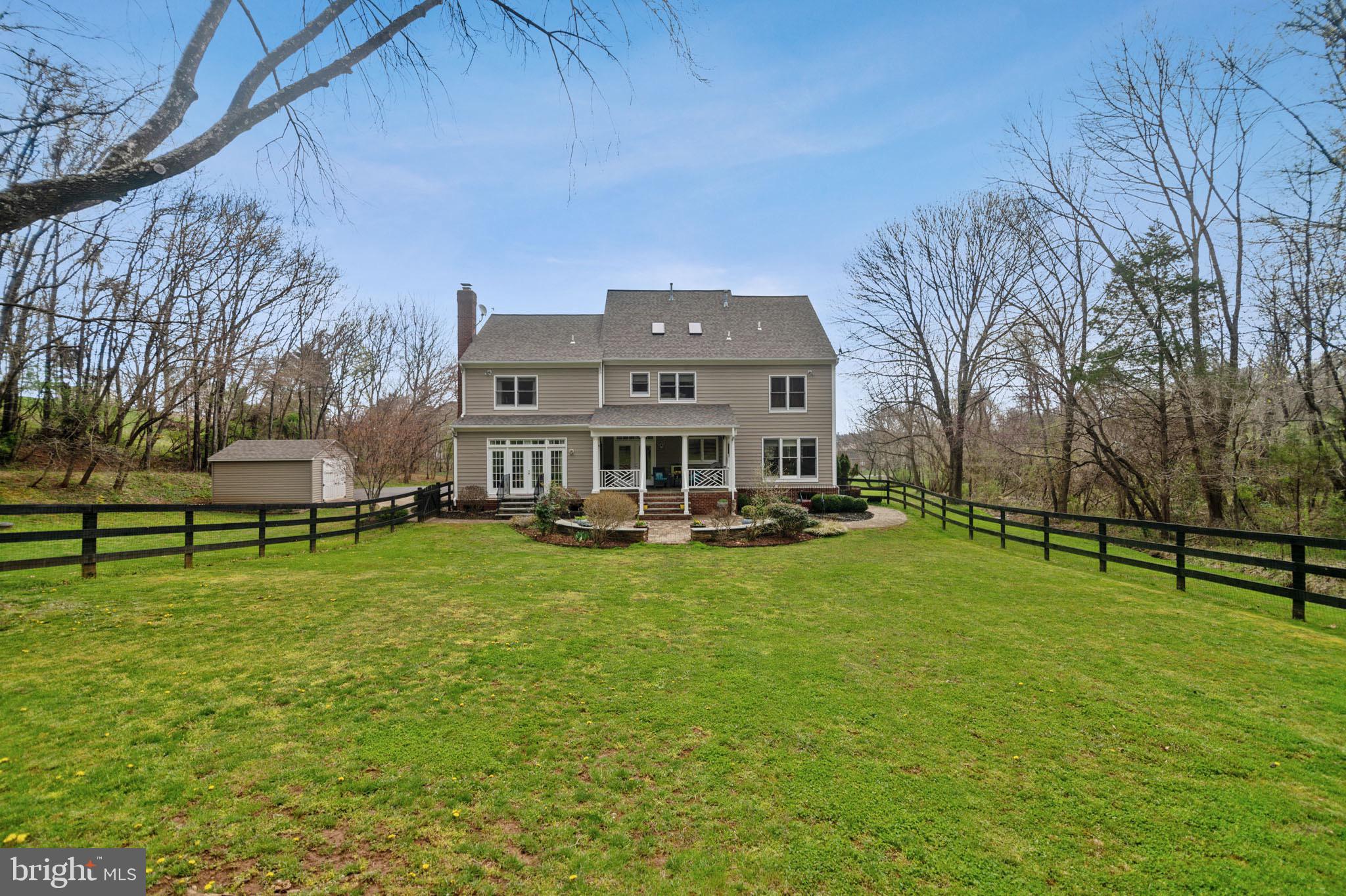 HUNTSMANS RIDGE - Residential