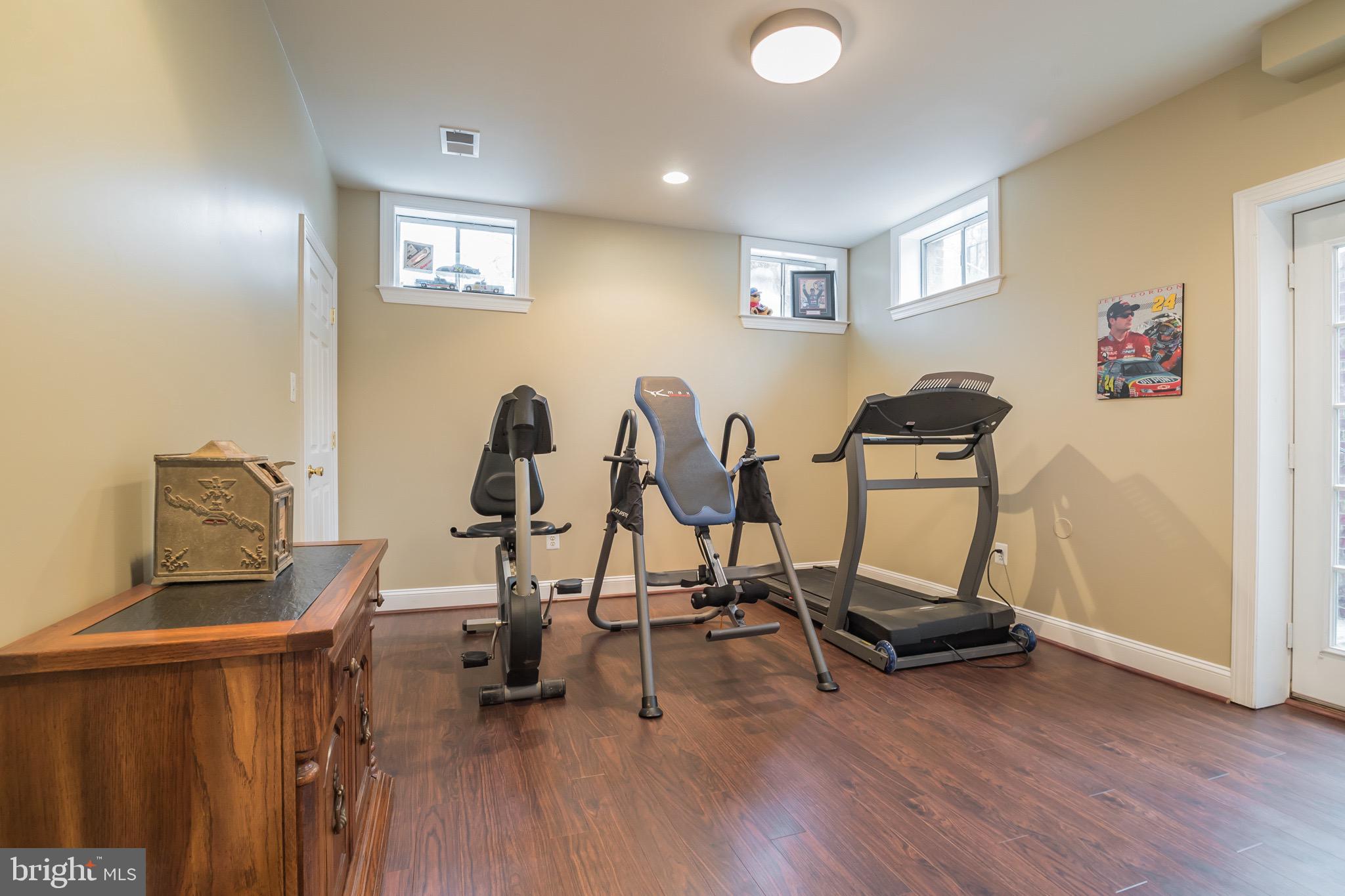 HUNTSMANS RIDGE - Residential