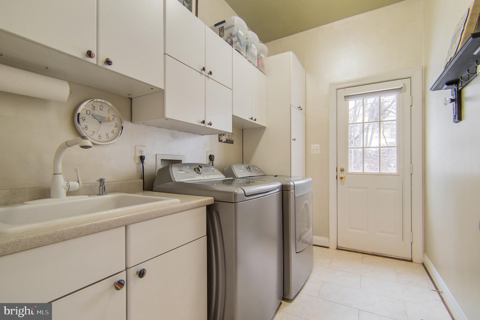 HUNTSMANS RIDGE - Residential