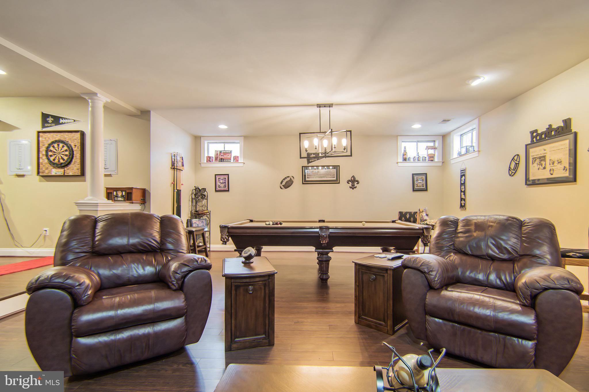 HUNTSMANS RIDGE - Residential