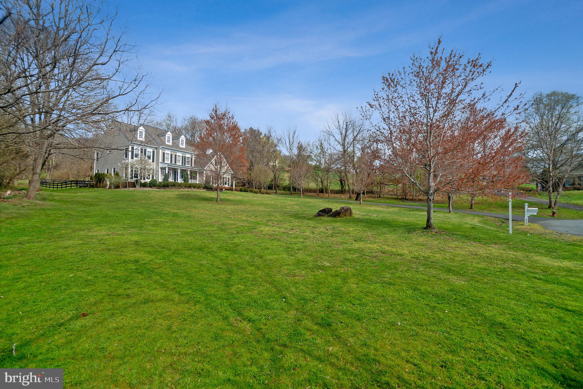 HUNTSMANS RIDGE - Residential