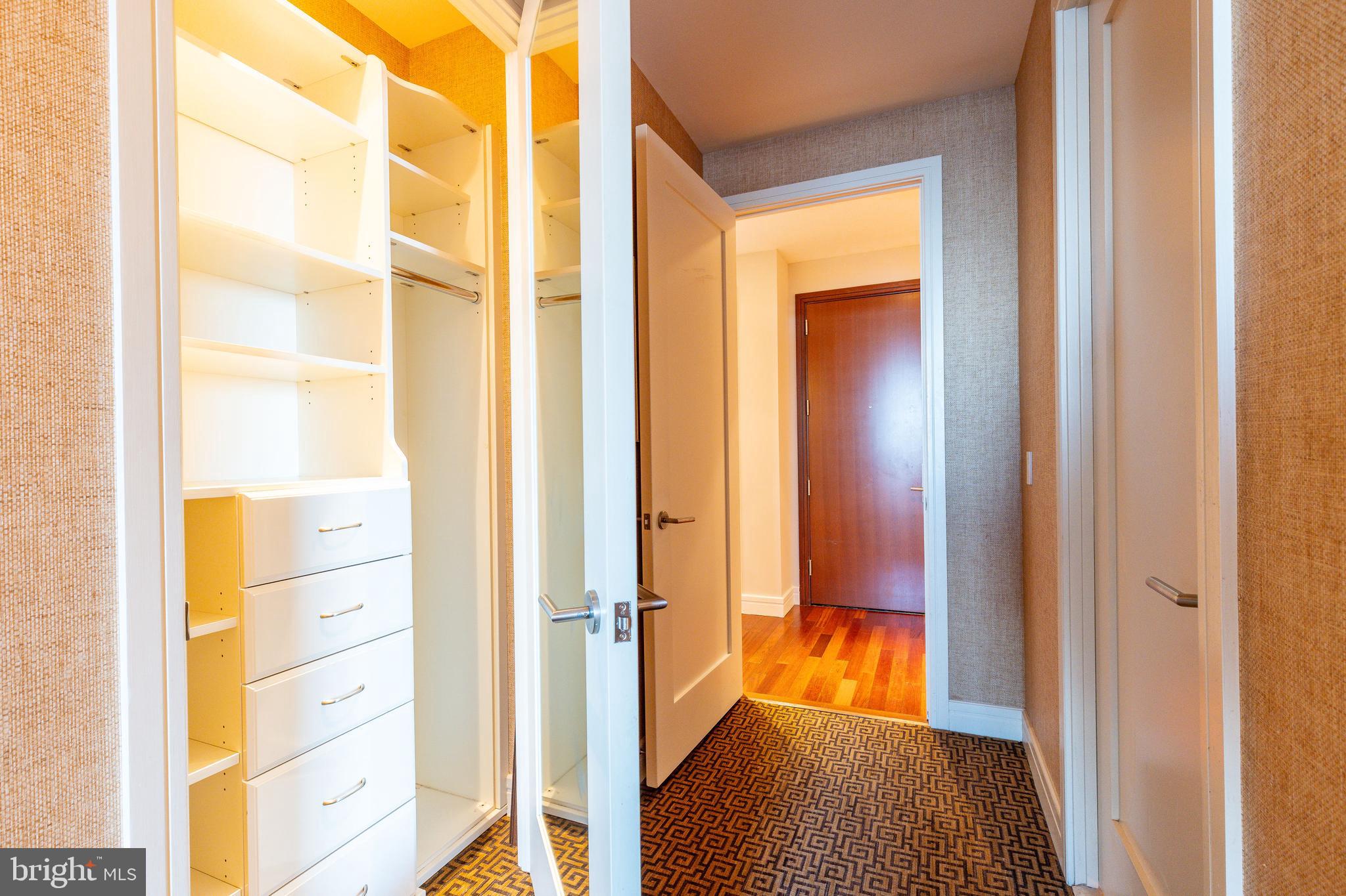 CENTER CITY - Residential