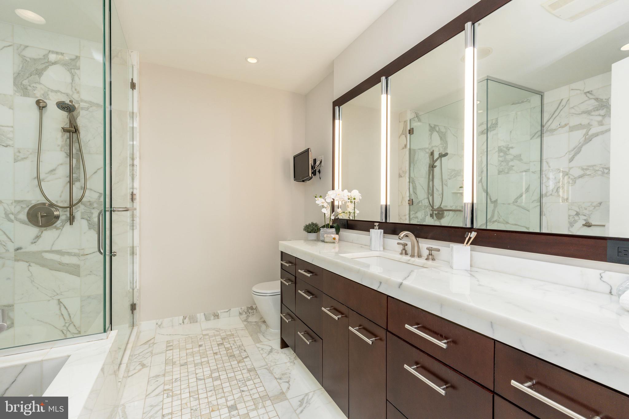 CENTER CITY - Residential