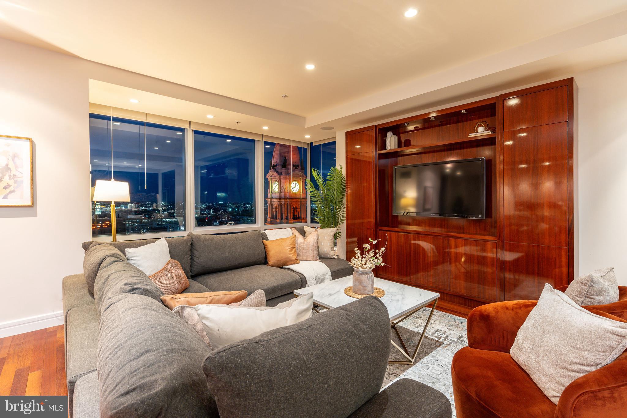 CENTER CITY - Residential