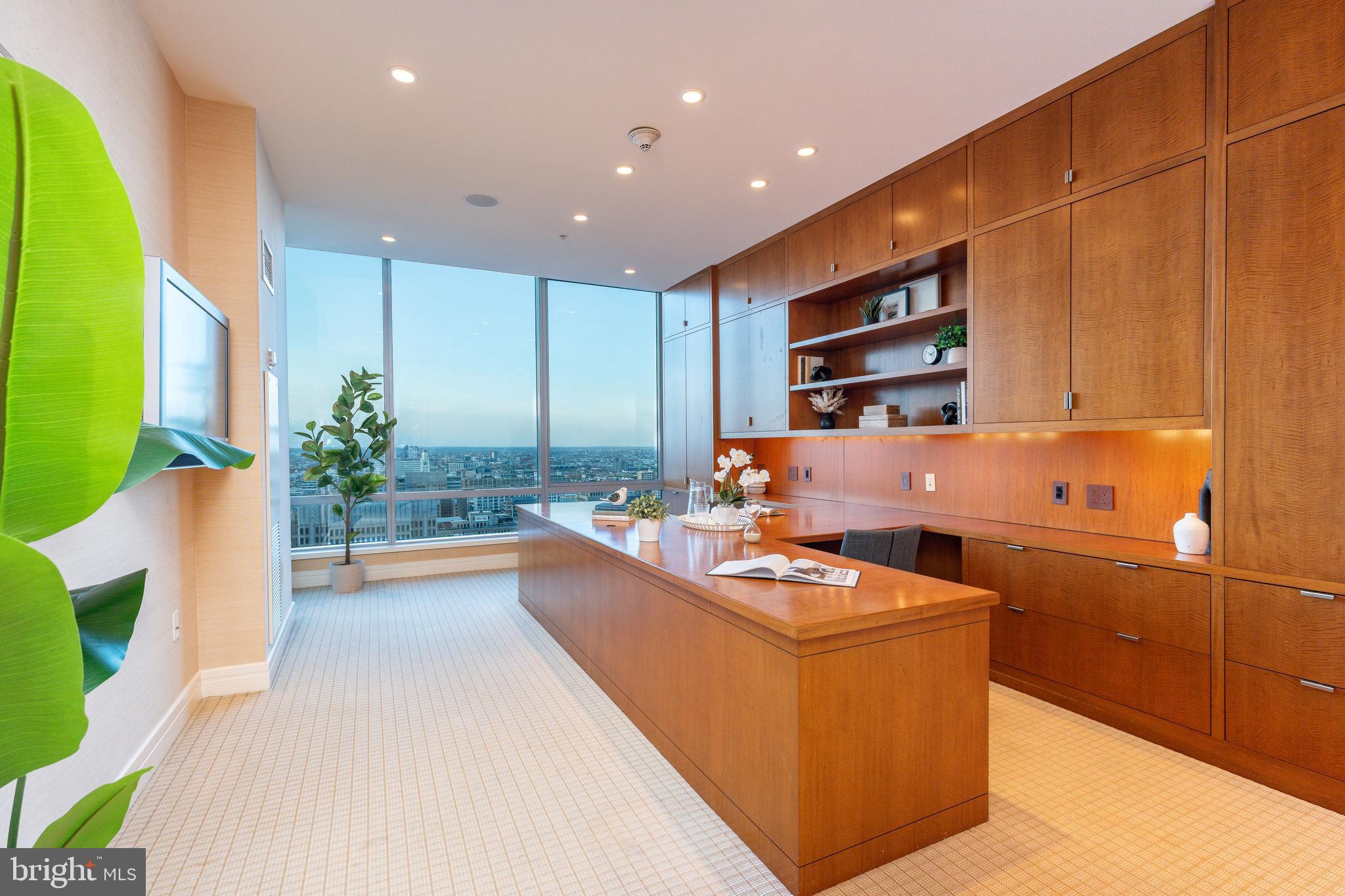 CENTER CITY - Residential