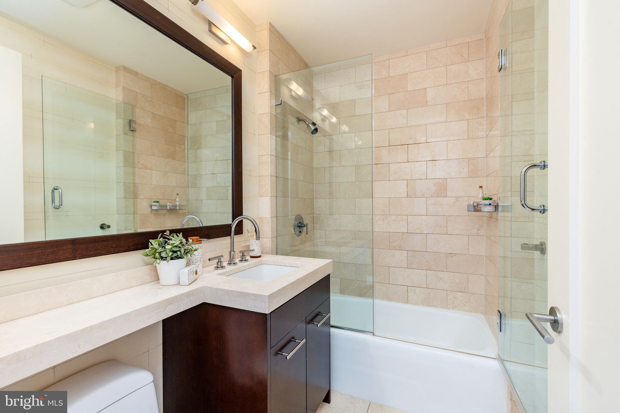 CENTER CITY - Residential