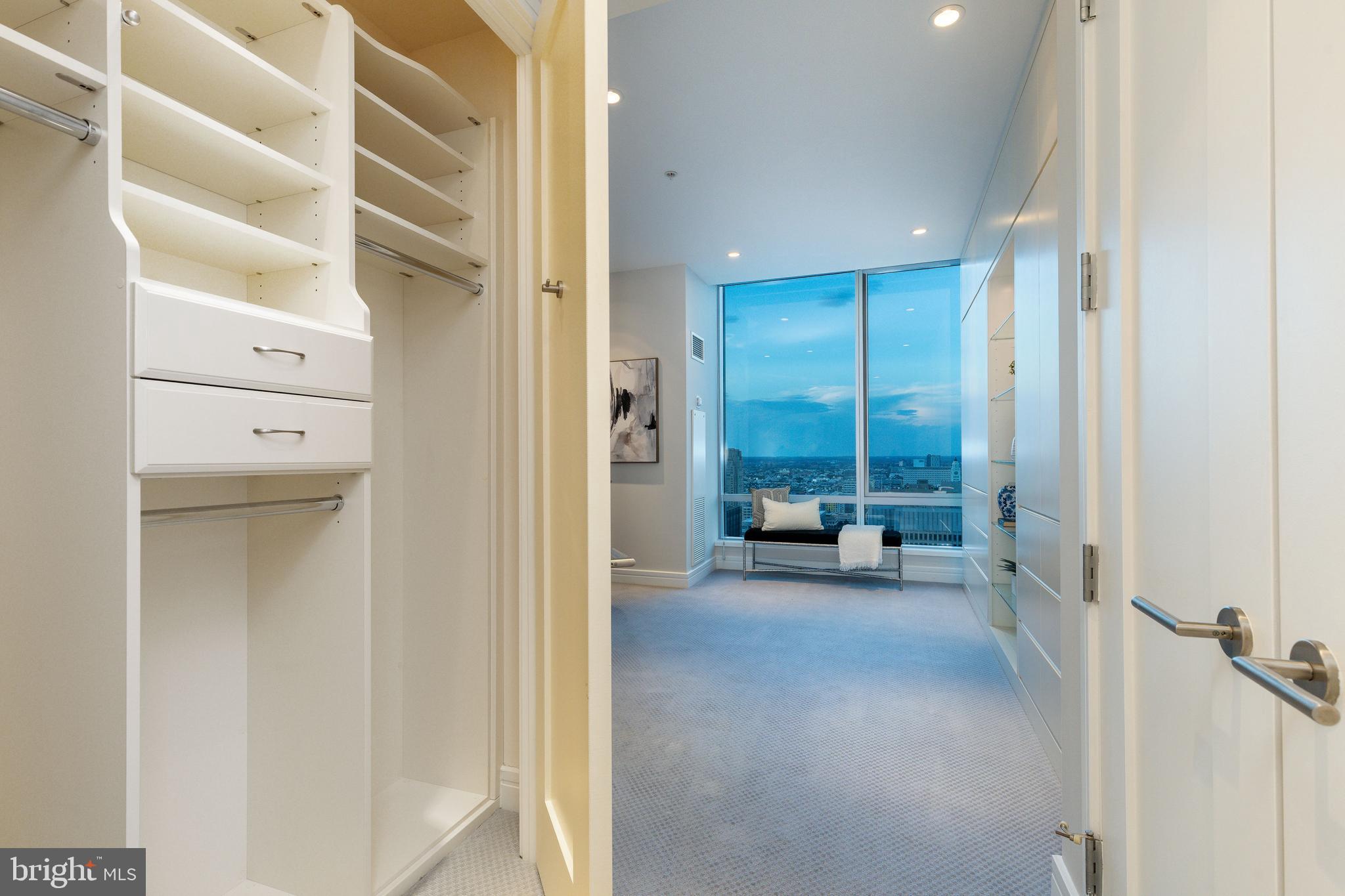 CENTER CITY - Residential