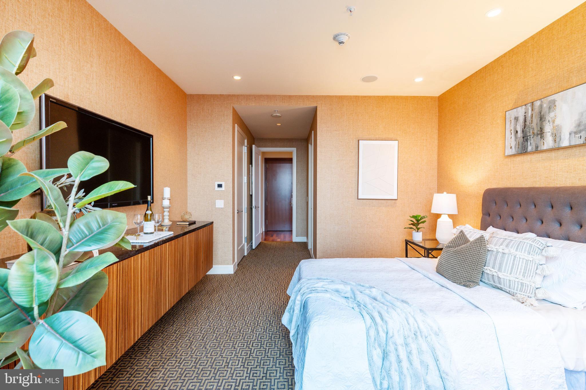 CENTER CITY - Residential