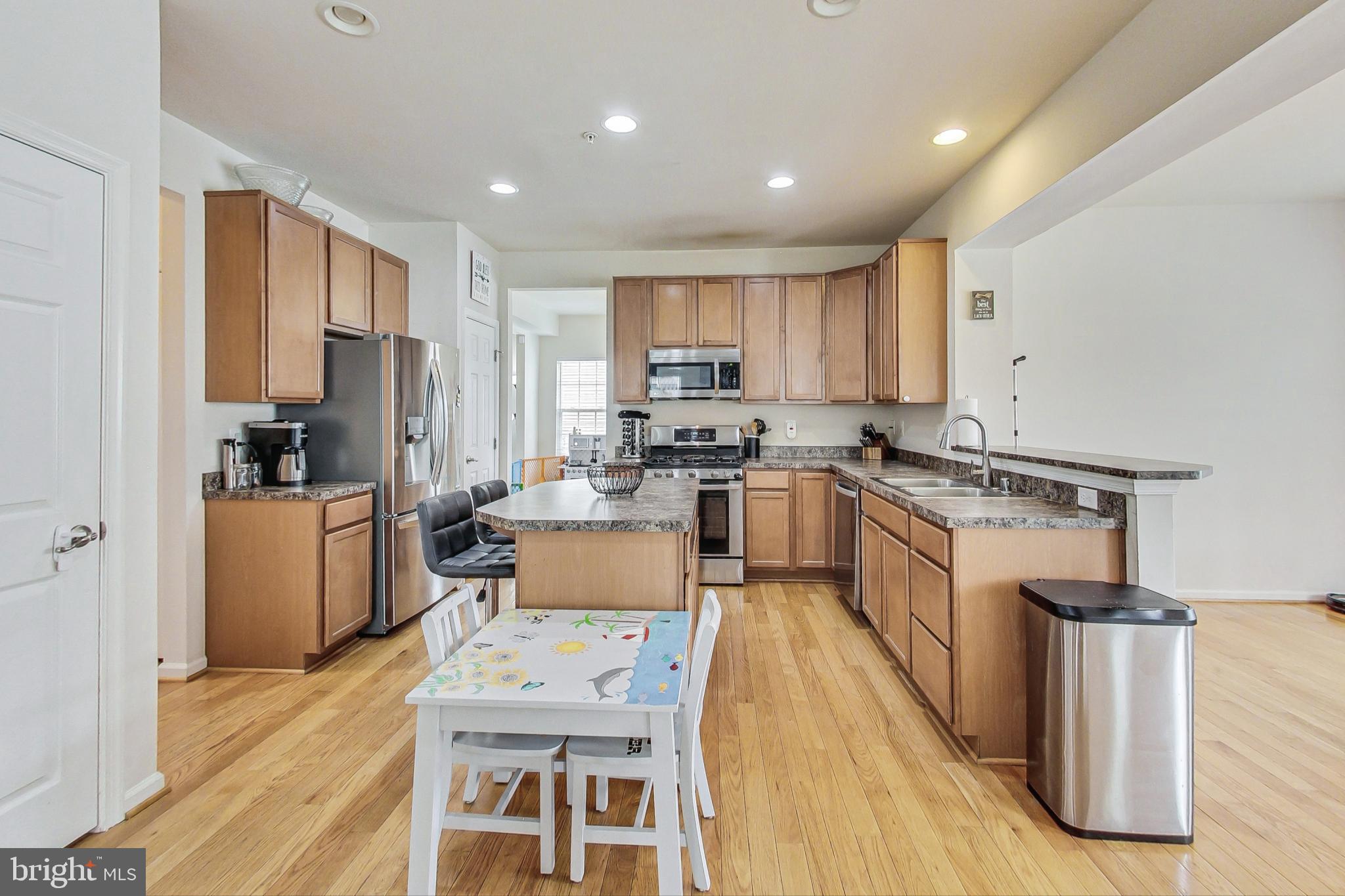 BRENTWOOD - Residential Lease