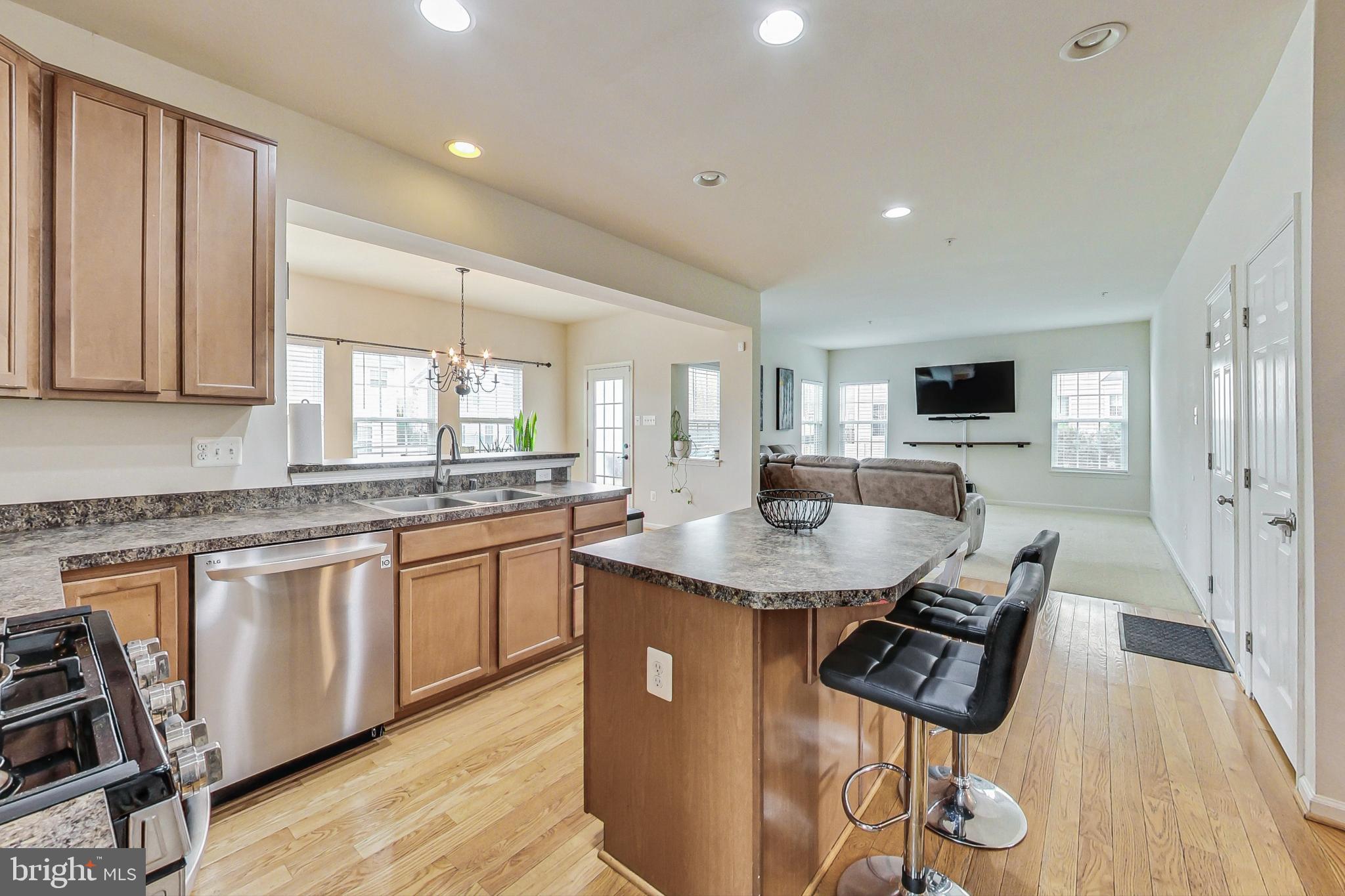 BRENTWOOD - Residential Lease