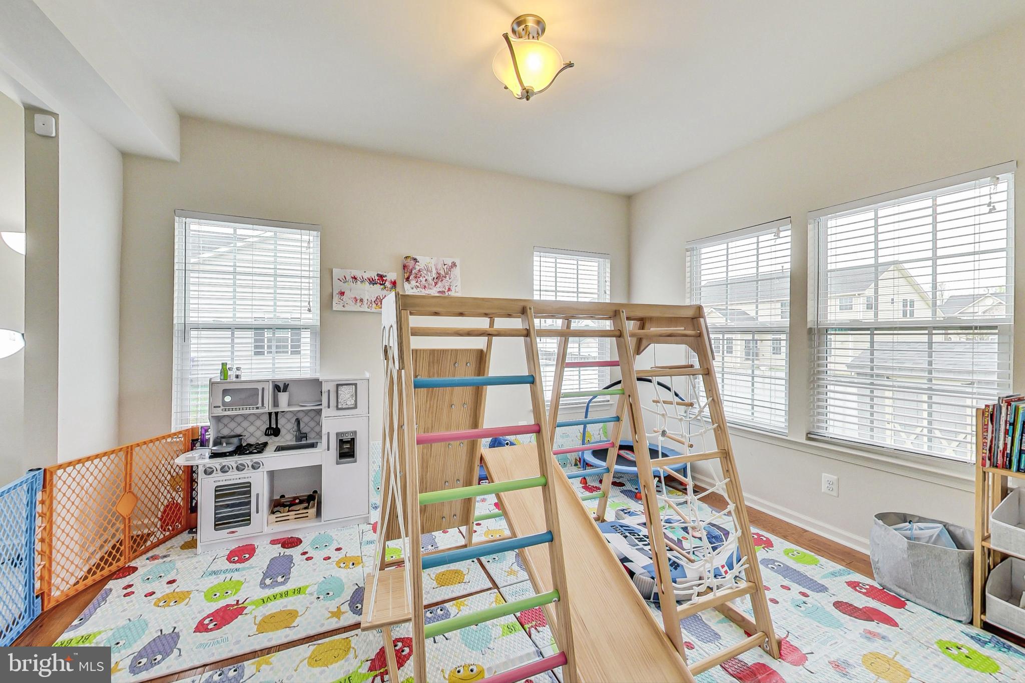 BRENTWOOD - Residential Lease