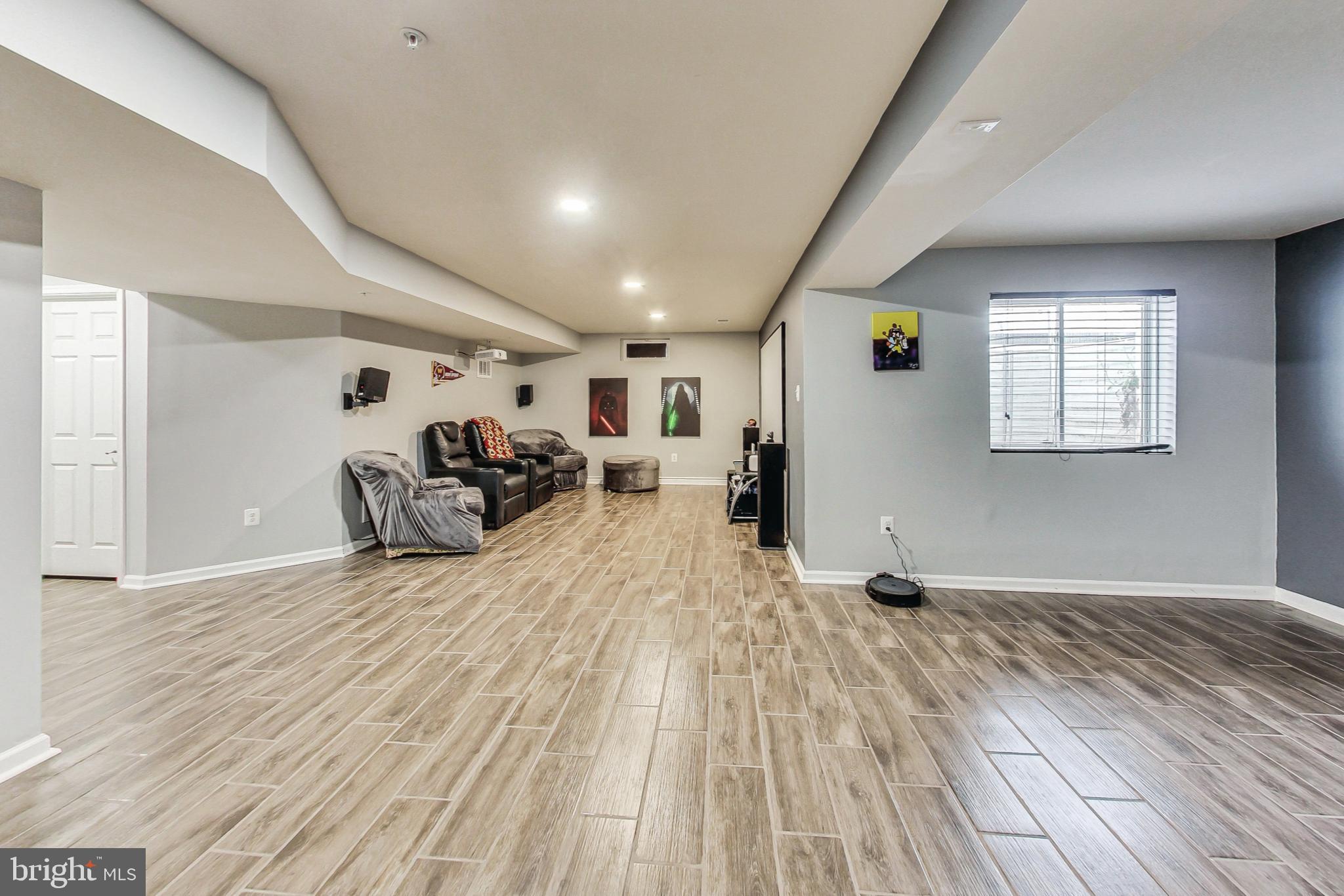 BRENTWOOD - Residential Lease