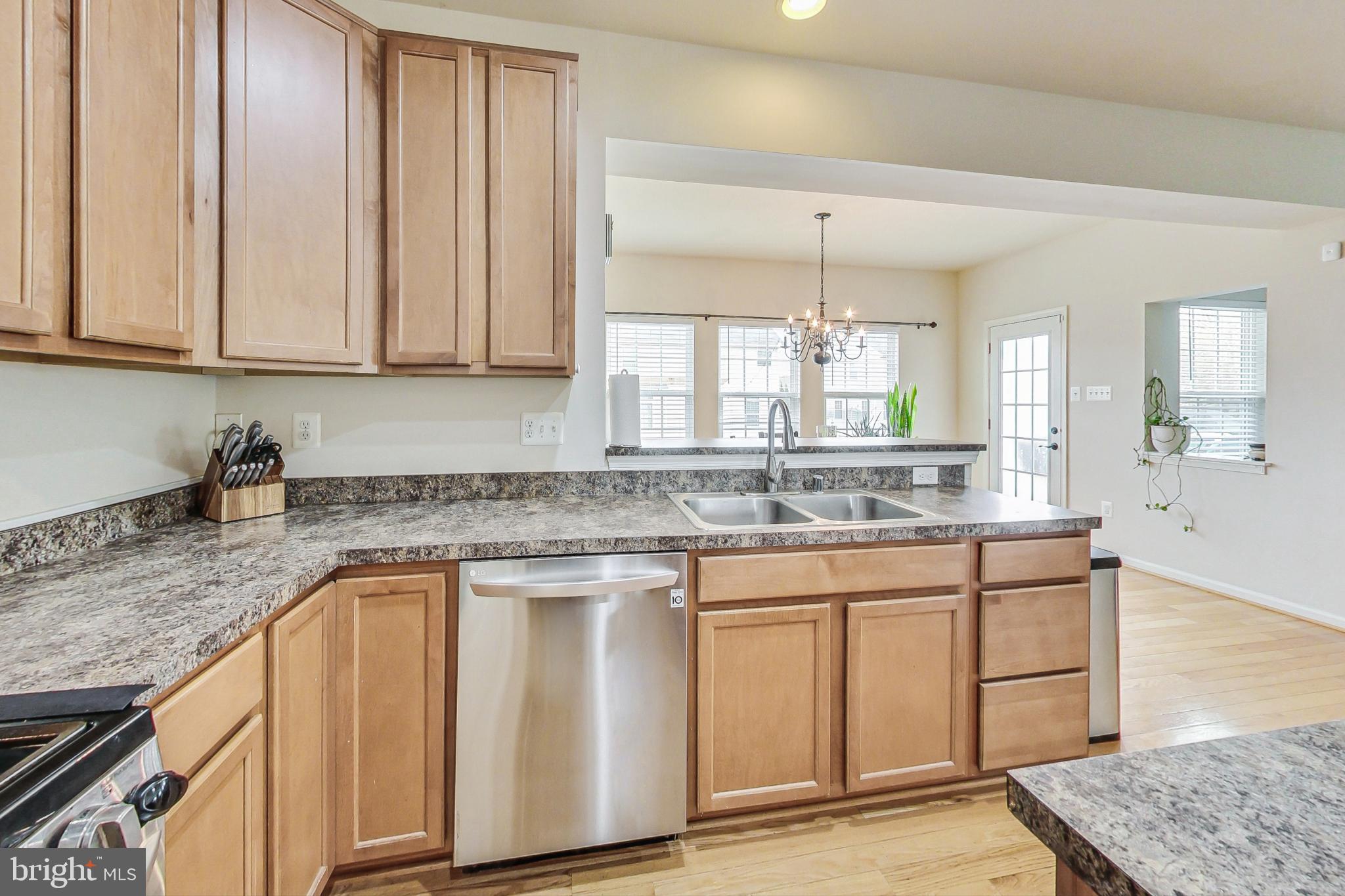 BRENTWOOD - Residential Lease