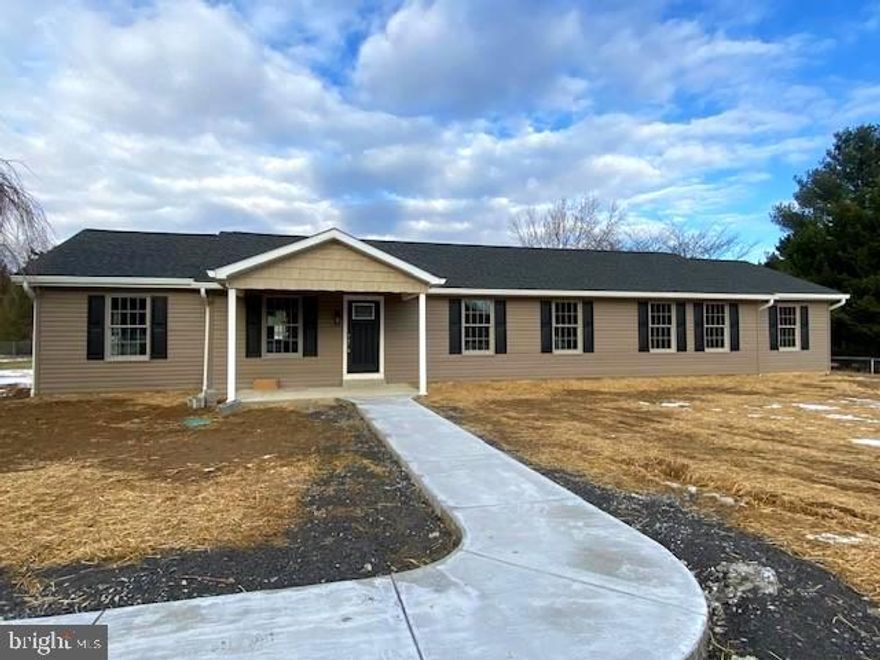 NEW INSIDE AND OUT!!  3 BEDROOMS / 3 FULL BATHROOMS / A HUGE FENCES YARD!!  This beautiful rancher has just completed a custom renovation throughout, and NO EXPENSE WAS SPARED!!  Luxury features include a large family room with rich hardwood flooring, a well-equipped gourmet kitchen with granite countertops, stainless appliances... a separate prep-sink, and pantry!  As you continue through, you will notice 3 spacious bedrooms... including the royal primary suite, complete with a modern tile bathroom with a double vanity, tub with a free-standing faucet and hand shower, a DOORLESS SHOWER, and a MASSIVE CLOSET... LOOK AT THESE PICTURES!! 
You don't want to miss this one...  SCHEDULE YOUR APPOINTMENT TODAY!!