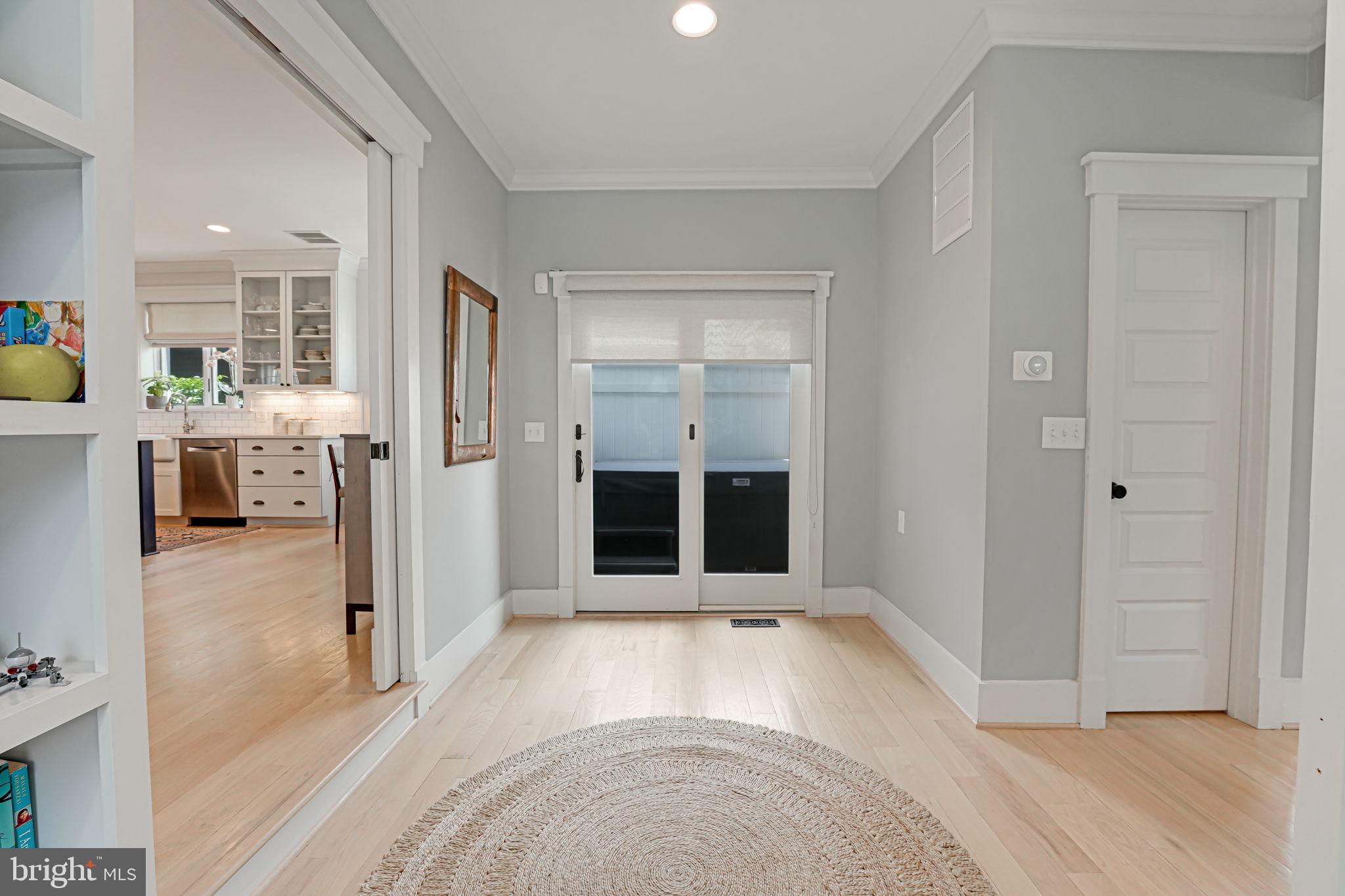 ROSEMONT PARK - Residential