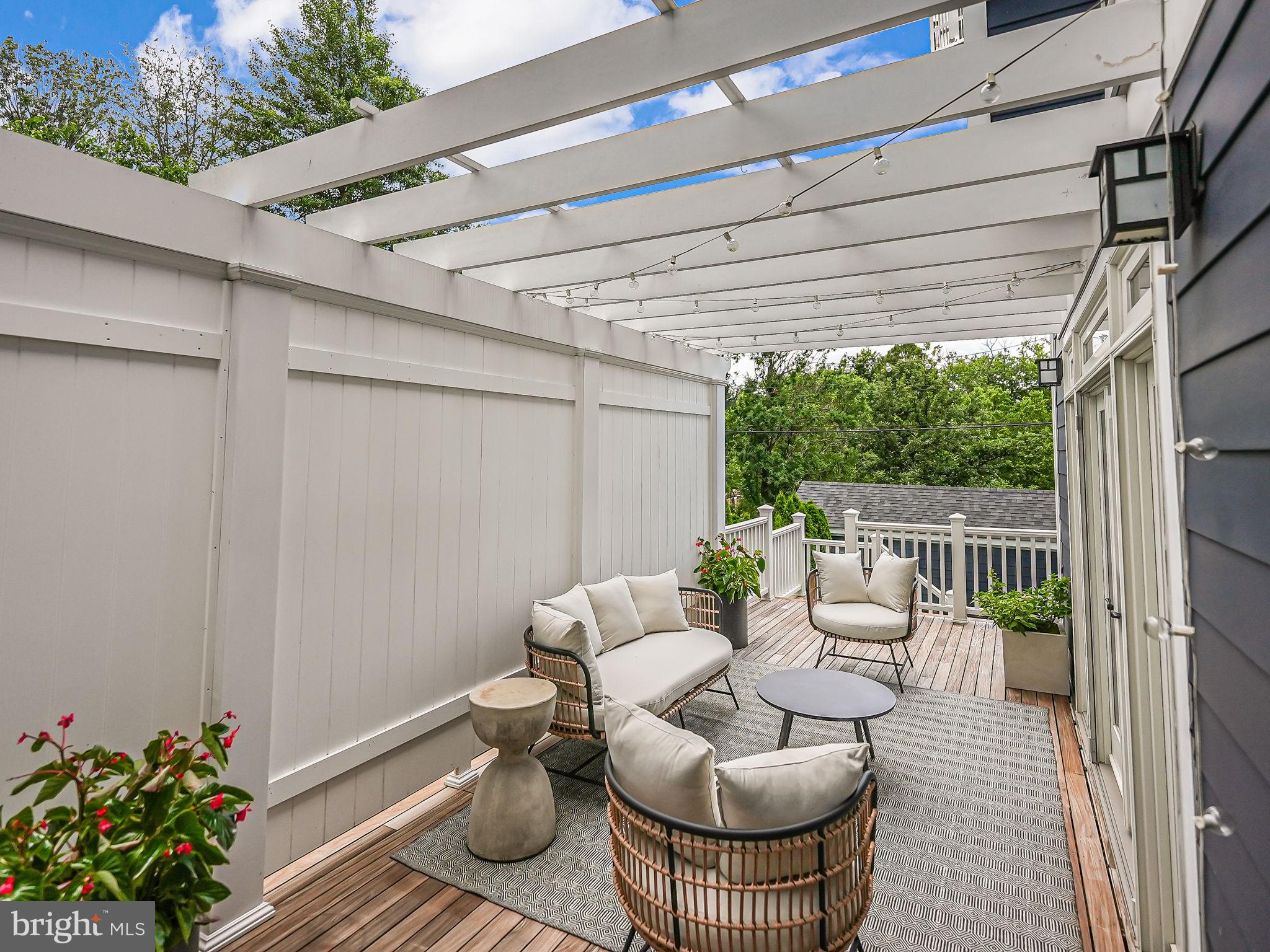 ROSEMONT PARK - Residential